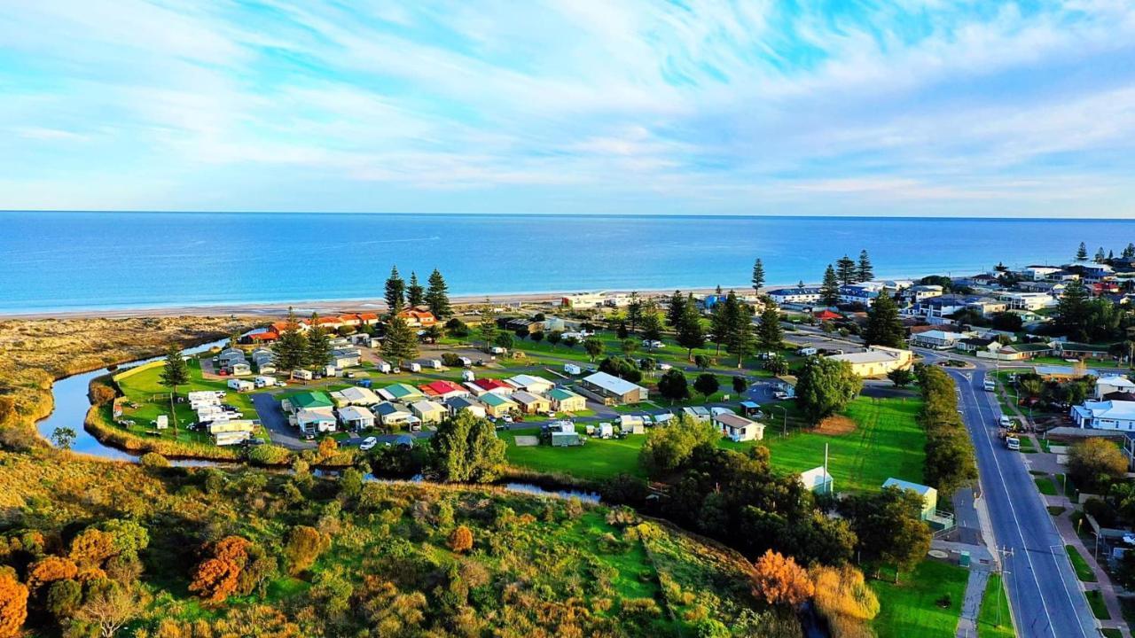 Moana Beach Tourist Park Exteriér fotografie